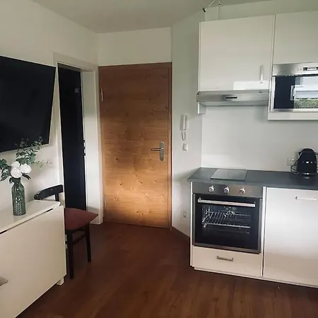 Haus Alpenrose * Нойштифт-им-Штубайталь